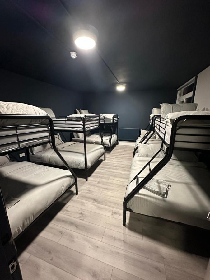 Penthouse Apartment, Sleeps 21 With Terrace 利物浦 外观 照片